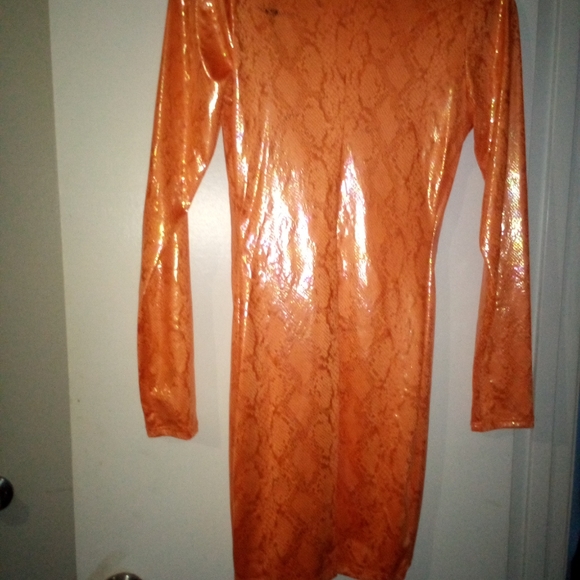 Dress - Picture 1 of 2